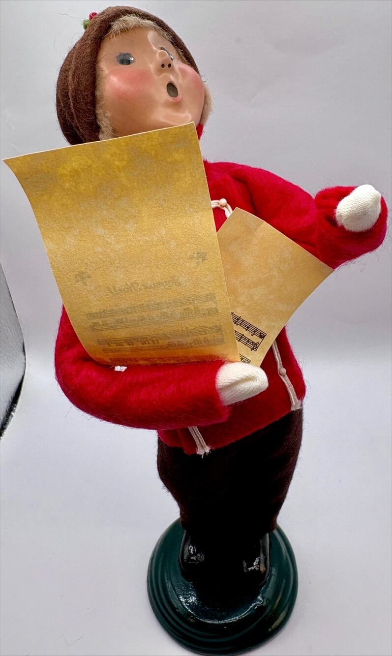 Byers Choice Carolers Traditional Teen Signed & Dated 1999 # 36 of 100 Produced